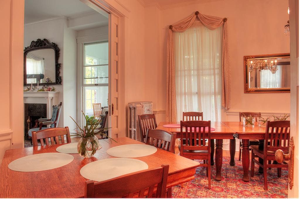 The Jackie O' House Bed And Breakfast โคลัมบัส ภายนอก รูปภาพ